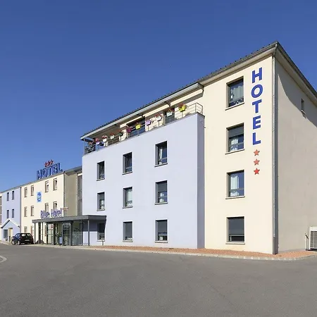 Sure By Western Reims Nord Hotell 3*