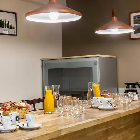 Sure By Western Reims Nord Hotel