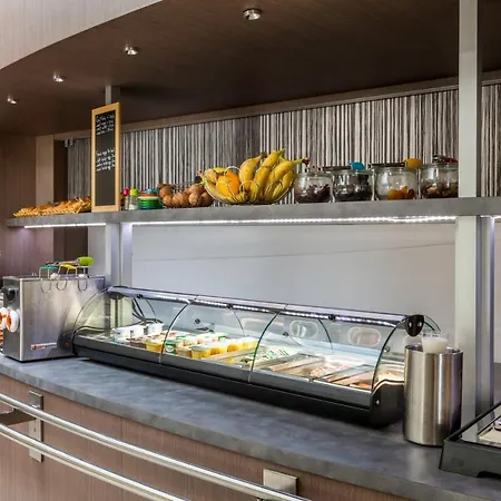 Sure By Western Reims Nord 3*