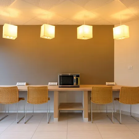 Sure By Western Reims Nord Szálloda Saint-Brice-Courcelles