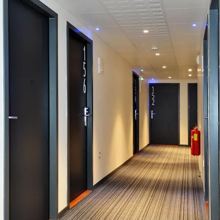 Sure By Western Reims Nord 3*