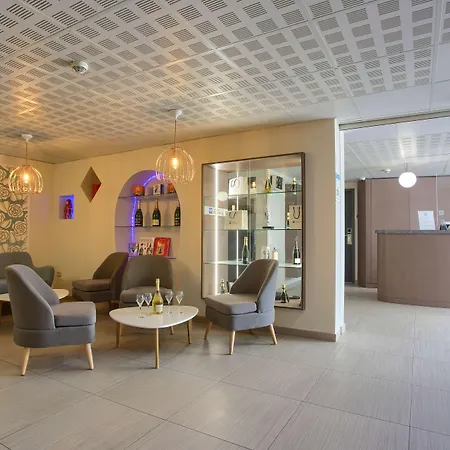 מלון Sure By Western Reims Nord 3*