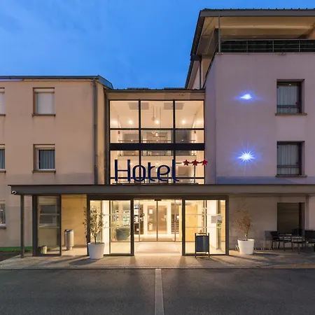 Sure By Western Reims Nord Hotel 3*