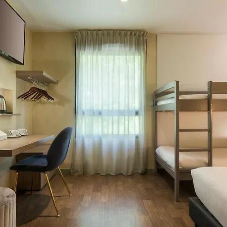 Sure By Western Reims Nord מלון 3*