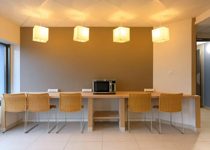 Sure By Western Reims Nord Hotel Saint-Brice-Courcelles