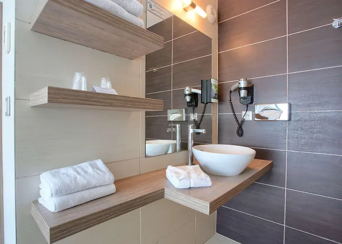 Sure By Western Reims Nord Hotel Saint-Brice-Courcelles